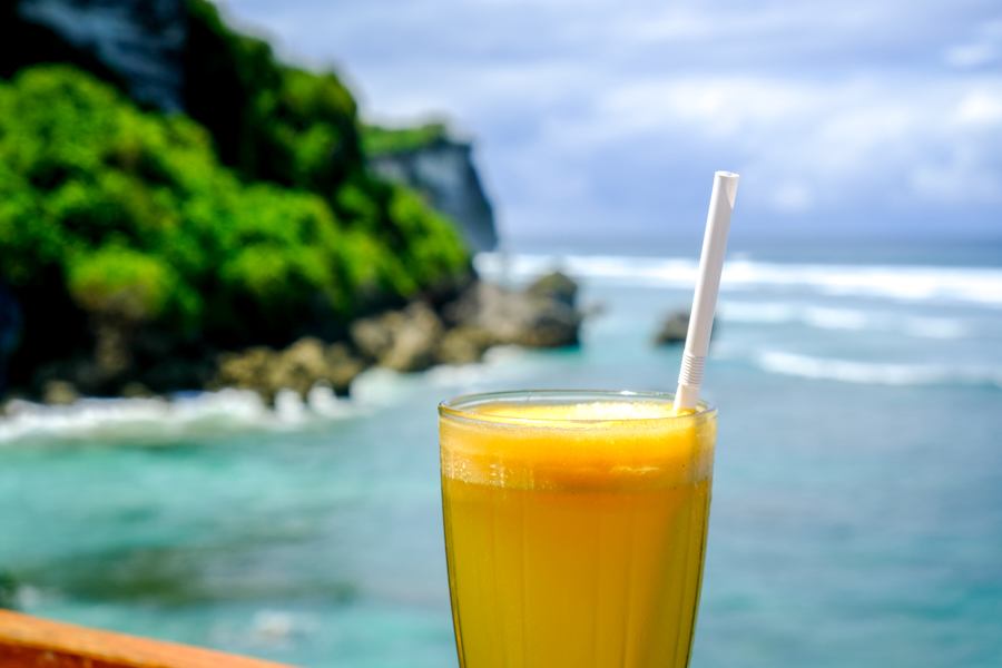 Drink at Suluban cliff restaurant in Bali