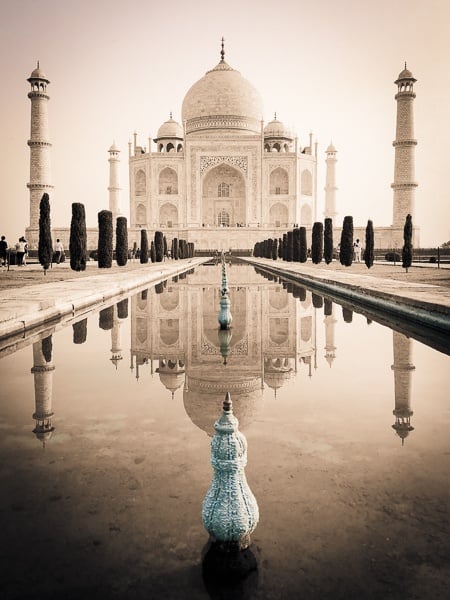 Black and white Taj Mahal pool reflection in Agra