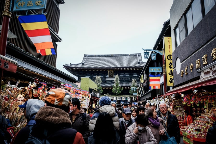 Crowded tourist street at the Kawasaki Daishi Temple In Tokyo, Japan