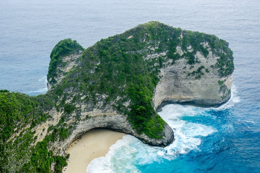 Kelingking Beach Cliff in Nusa Penida, Bali