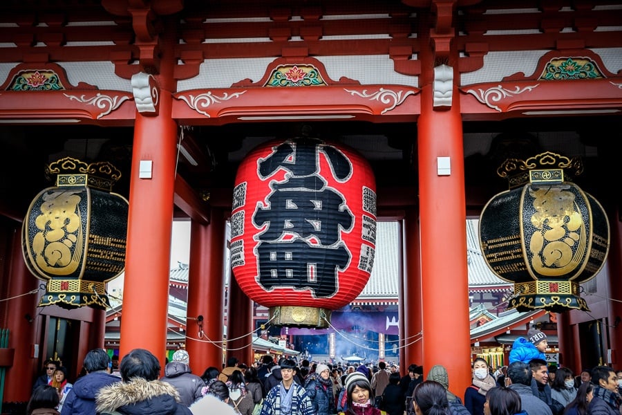 Giant paper lantern at Sensoji Temple in Asakusa, Tokyo, Japan