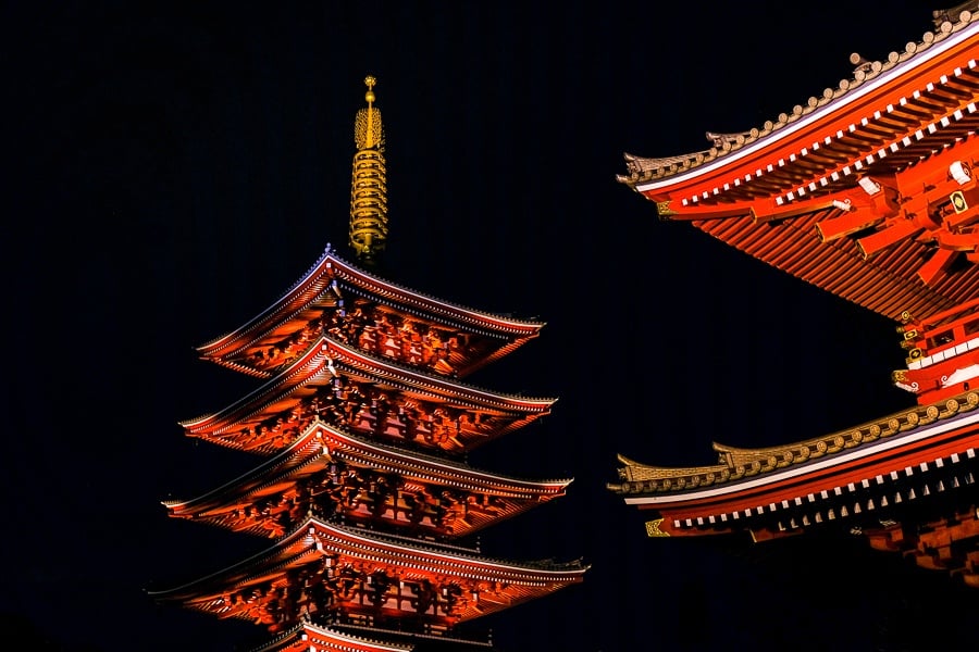 Night lighting at Sensoji Temple in Asakusa, Tokyo, Japan