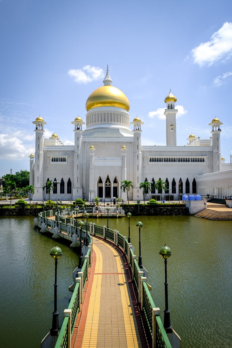 Bridge at the Sultan Omar Ali Saifuddien Mosque in Brunei