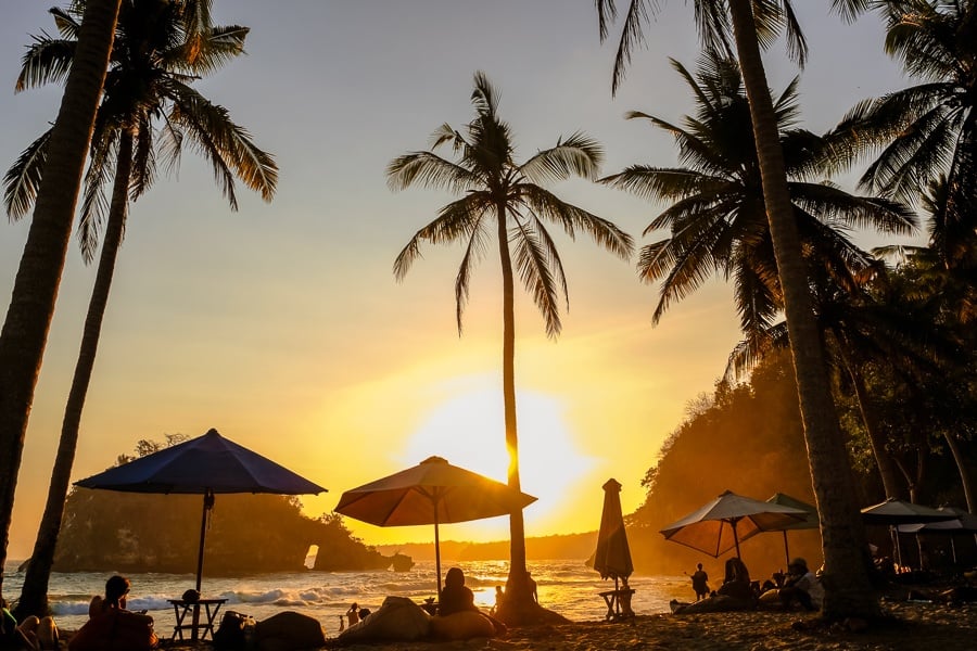 Sunset at Crystal Bay in Nusa Penida, Bali