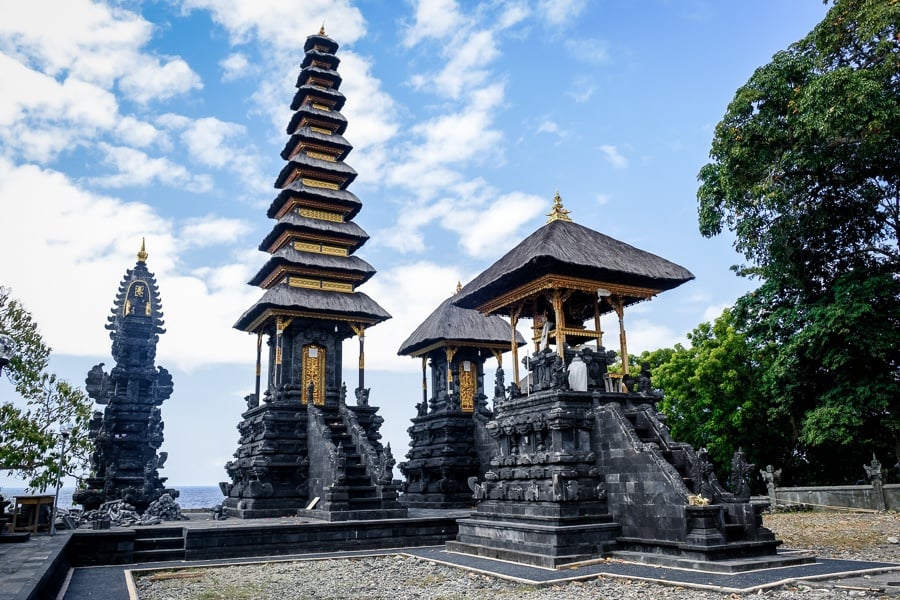 Pura Batu Mas Kuning temple in Nusa Penida, Bali